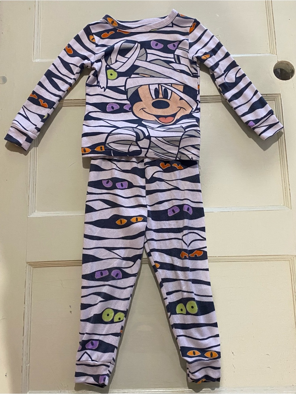 🦄3/$15🦄 Disney Mickey Mouse Long Sleeve Halloween Pajamas Size 4T